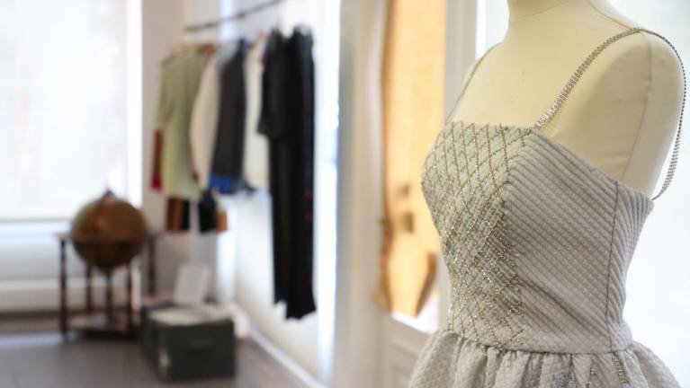 V Semeniški ulici atelje modnih oblikovalcev