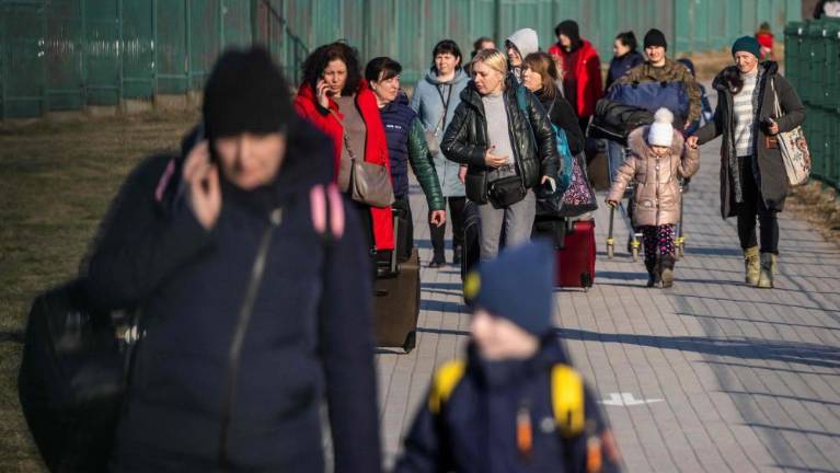 Ukrajino zapustilo več kot 4,7 milijona ljudi