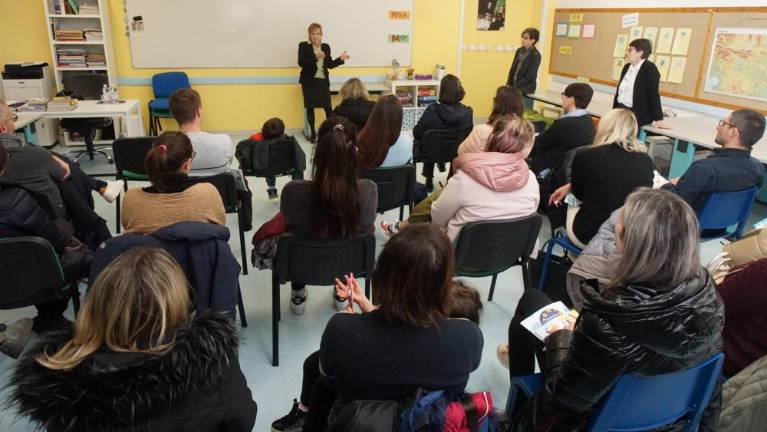 V slovenščini mora imeti otrok tudi čas za igro, ne le za učenje