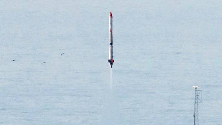 Zasebna japonska raketa prvič v vesolju