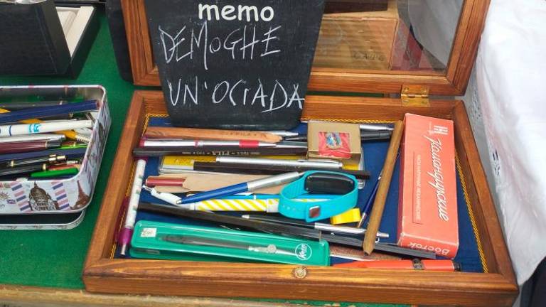 Število bolšjih sejmov narašča, povpraševanje po antikvariatu pa upada