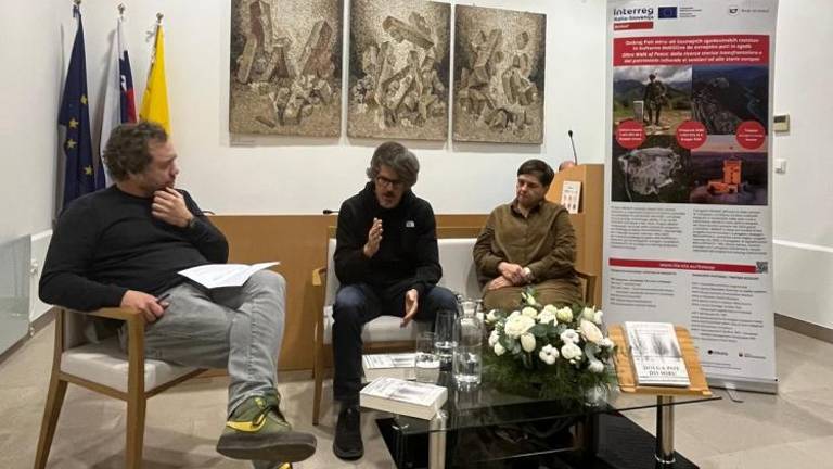 »Vojni je treba nujno dati univerzalen obraz«