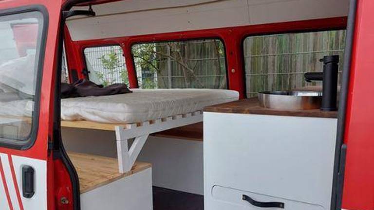 Na poti v Indijo sta se ustavila v Križu