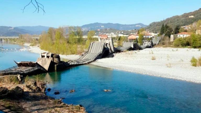 Na meji med Ligurijo in Toskano se je porušil most