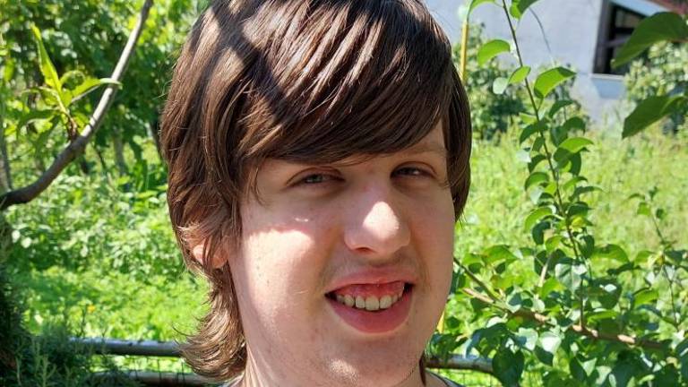 Najraje opazuje zvezde in planete