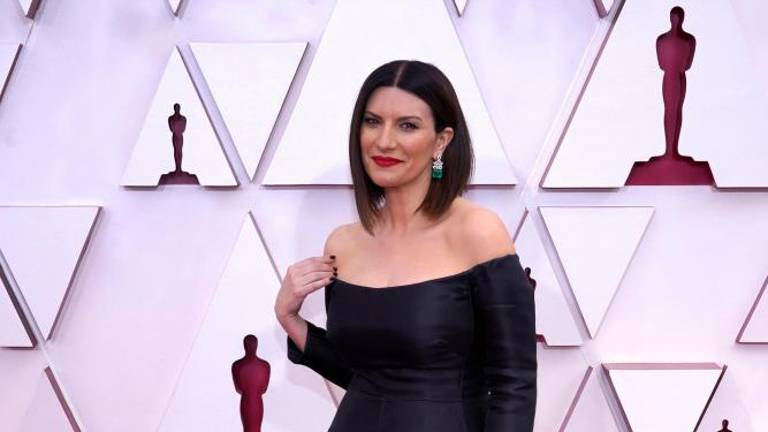 Slavil film Dežela nomadov, Laura Pausini brez oskarja