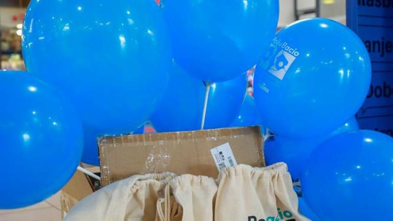 Dvojezičnost spodbujajo s »poljubi«