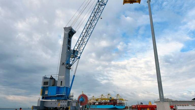 Kjer je bilo morje, zdaj stoji žerjav