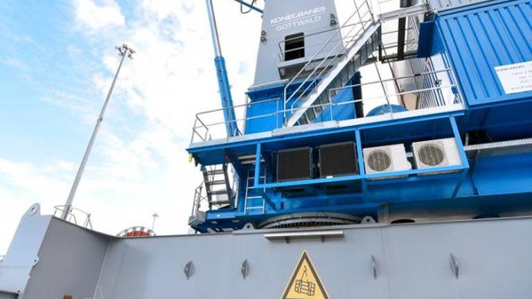 Kjer je bilo morje, zdaj stoji žerjav