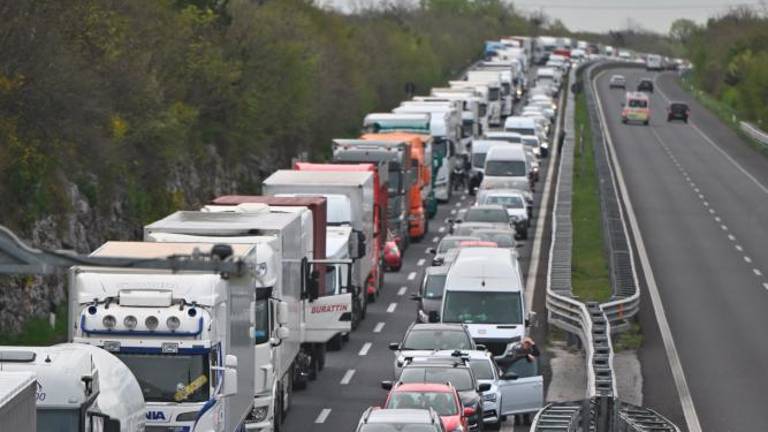 Na Krasu prometni kolaps