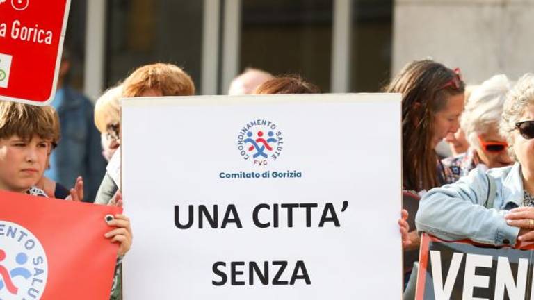 Pred začetkom festivala opozorili na težave v zdravstvu