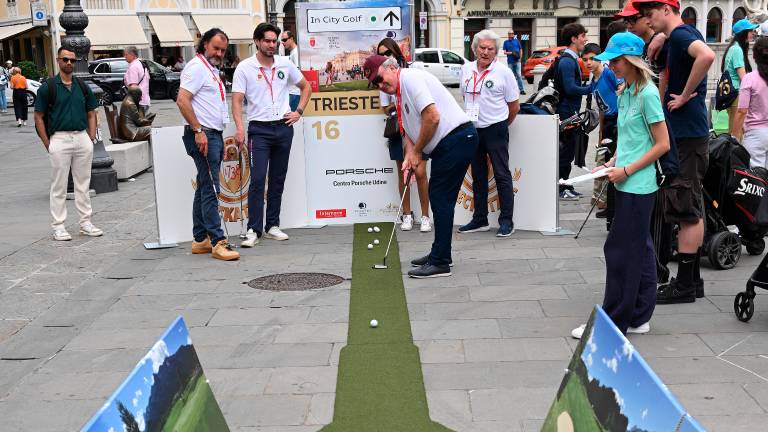 Središče Trsta postalo igrišče za golf