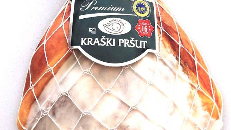 V prodajalni z zvijačo ukradel dva pršuta