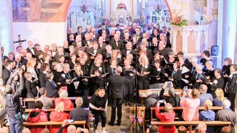 Zborovsko petje na Višarjah povezalo tri države