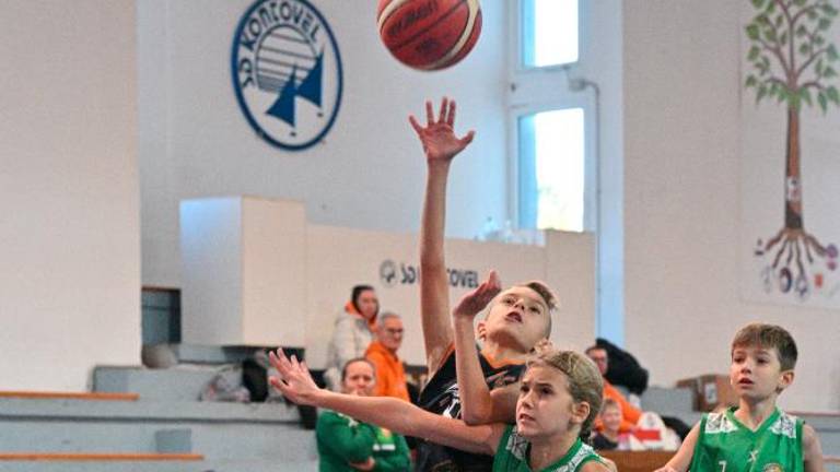 Pri Briščikih potekal mednarodni košarkarski turnir U11