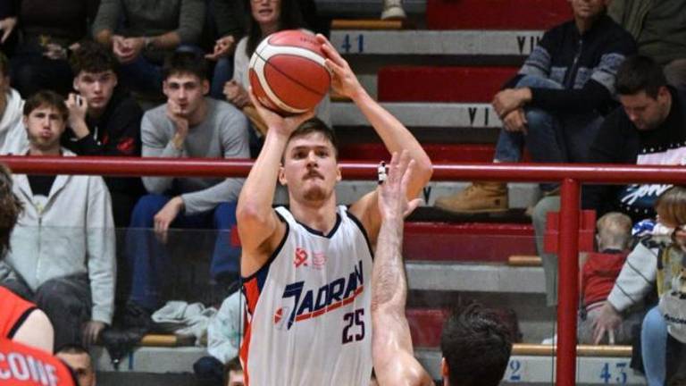 Jadran ni bil dovolj učinkovit, da bi premagal Falconstar