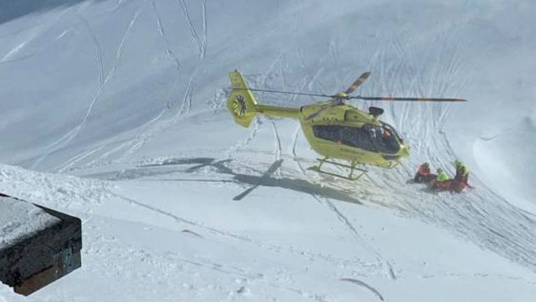 Poškodovan turni smučar