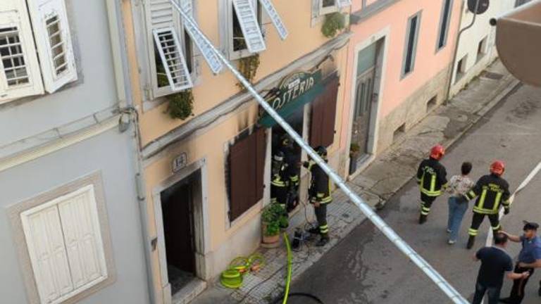 V Gorici požar v gostilni, ki so jo spet odprli pred tremi dnevi