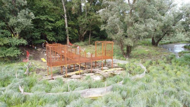 Razgledišče ob jezeru je skoraj nared