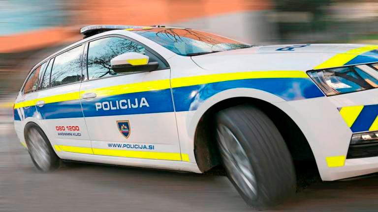 Slovenski policisti drveli čez mejo za pobeglim voznikom iz FJK