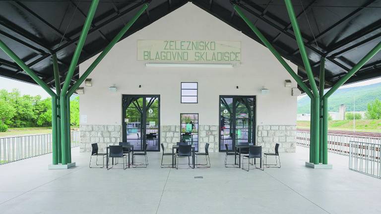 Kavarna EPIC je od aprila večinoma samevala (TIBALDI)