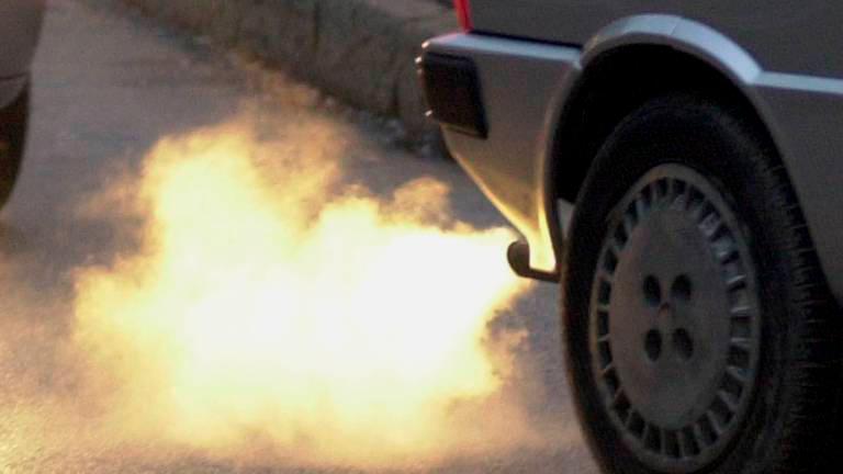 Avtomobili na bencin in dizel le še do leta 2035