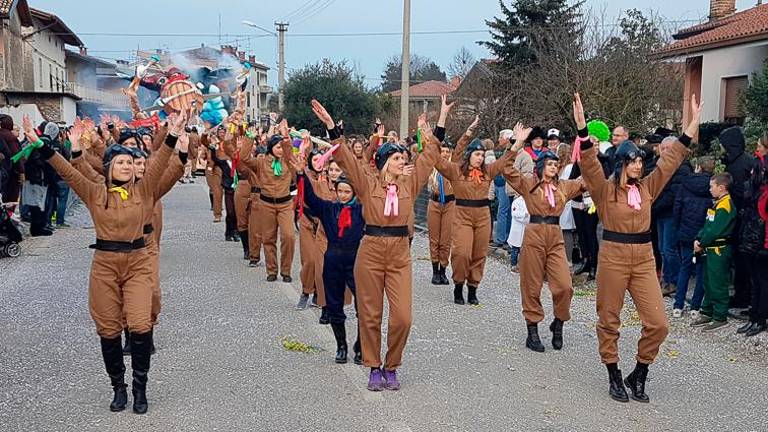 Sovodenjski pust razposajen in množičen