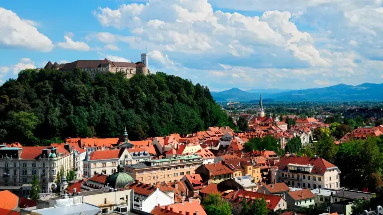 Konec tedna popolna zapora ljubljanske železniške postaje
