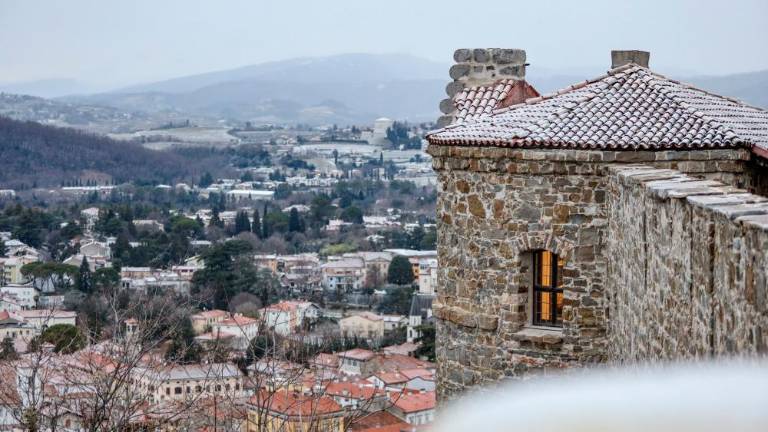 Sneg danes pobelil tudi Goriško (foto)