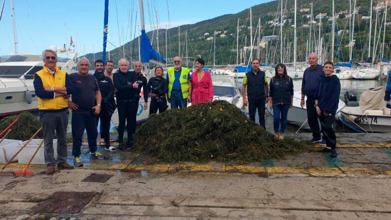 V Grljanu odstranjevali posledice poplav (FOTO)