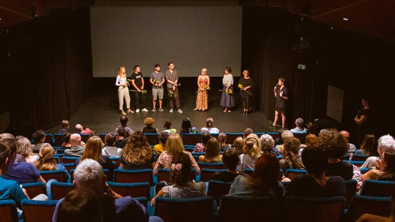 V Kulturnem domu v Novi Gorici je bil na ogled dokumentarec Dva koraka od Baltika do Jadrana režiserja Jana Mozetiča, ki je nastal v produkciji Kinoateljeja