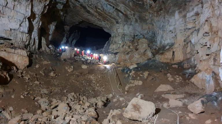 Jamarski reševalci iz Križne jame uspešno rešili vseh pet ujetih oseb