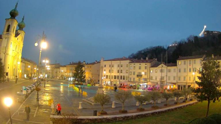 Pred nami daljše obdobje s pretežno jasnim in malo hladnejšim vremenom