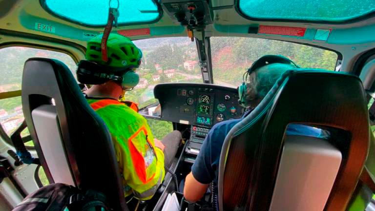 Na strmem skalnatem grebenu padel in drsel petnajst metrov