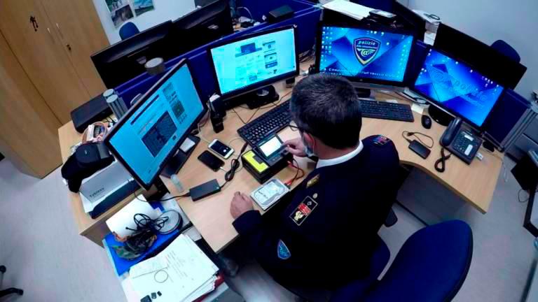 Pozor, goljufi uporabljajo policijske telefonske številke!