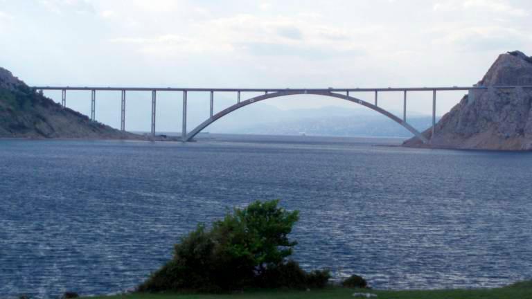 Ukinili cestnino za most na otok Krk