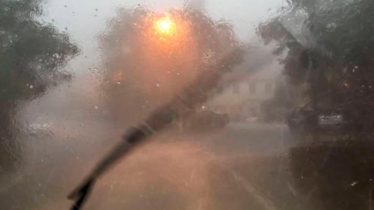 Razen na Tržaškem v FJK že od večernih ur rumeno vremensko opozorilo