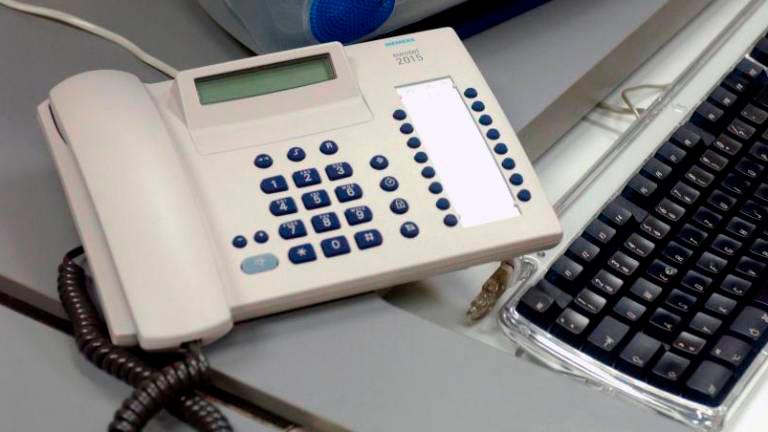 Telefoni spet brnijo