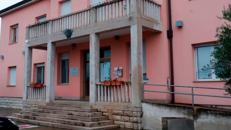 V Dolini nesporazumi s srpi in kladivi