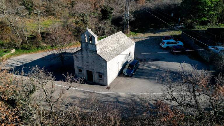 Med predlogi je ureditev območja ob cerkvici sv. Lovrenca na Jezeru (FOTODAMJ@N)