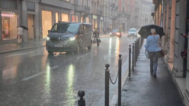 V Trstu močan naliv povzročal težave (video)