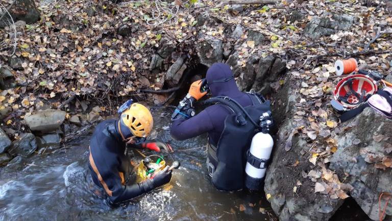 Skrivnosti podzemnih voda raziskujejo ob visokem vodostaju