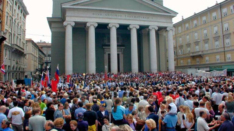 6. maj 2000 - Manifestacija za zaščitni zakon