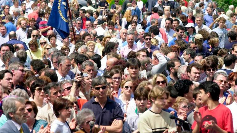 6. maj 2000 - Manifestacija za zaščitni zakon