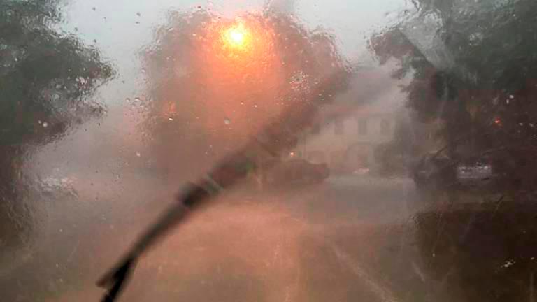 Za ponedeljkov vremenski preobrat že rumeno opozorilo