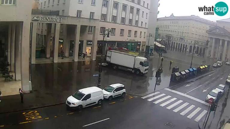 Prve kaplje dežja po enomesečni suši
