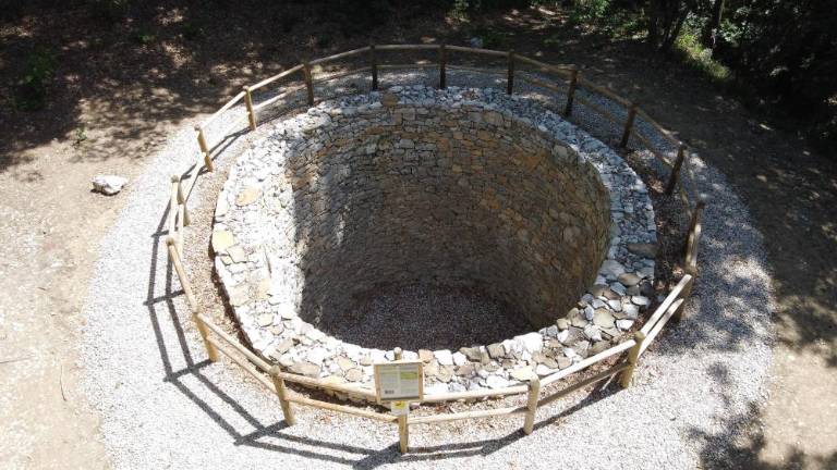 Obnova ledenice, kjer so led nekoč shranjevali celo do junija