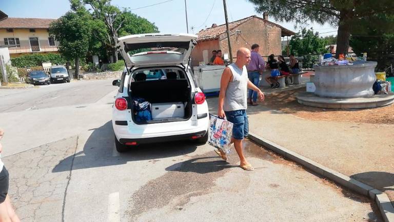 V Doberdobu in Dolu zbirali hrano in pijačo za junake