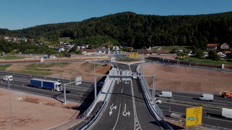 Na primorski avtocesti med Brezovico in Vrhniko odprli priključek Dragomer