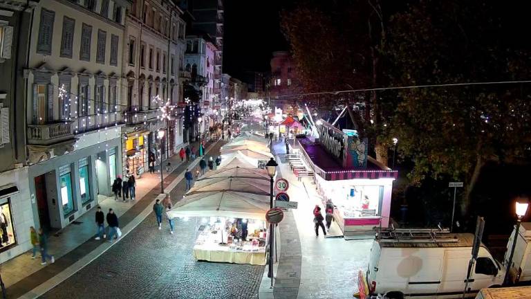 Do srede oblaki in vlaga, nato z burjo nekaj več spremenljivosti